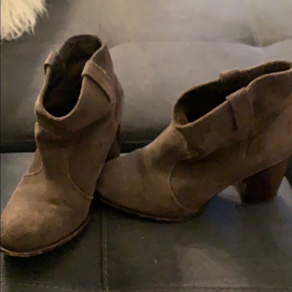 Splendid brown booties